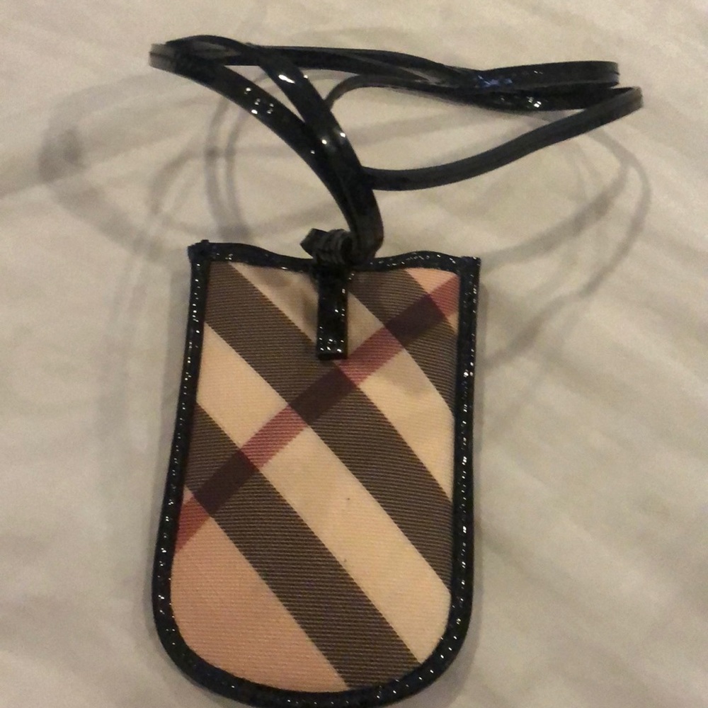 Burberry vintage patent leather phone bag